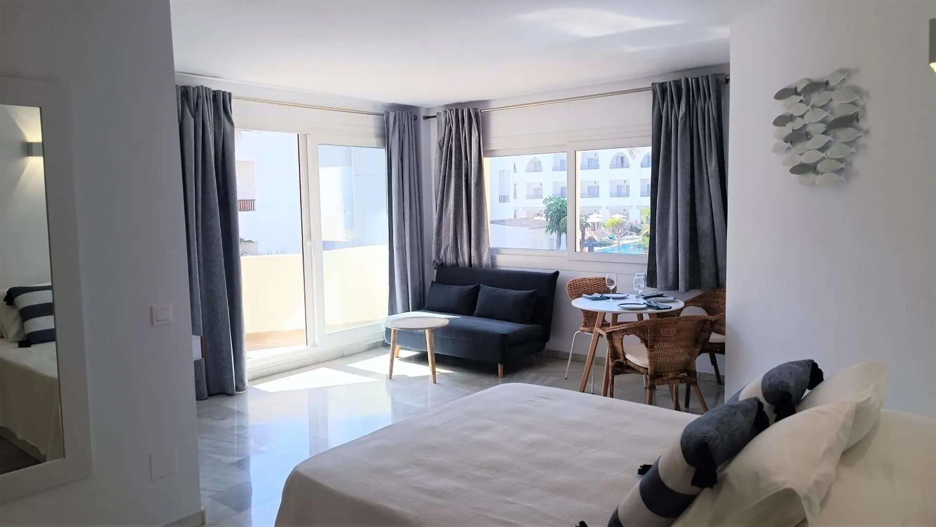 Beach Studio Puerto Marina Playa Benalmádena 0*,
