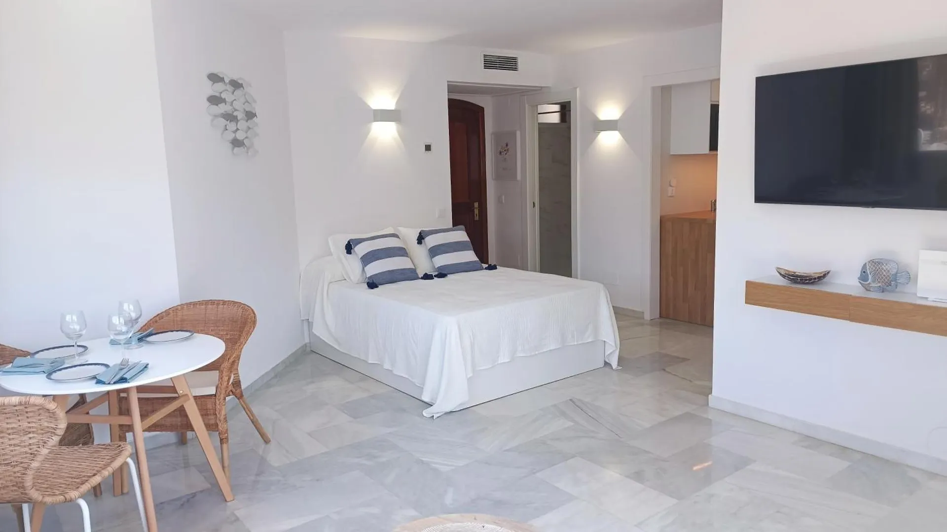 Beach Studio Puerto Marina Playa Benalmádena Spagna